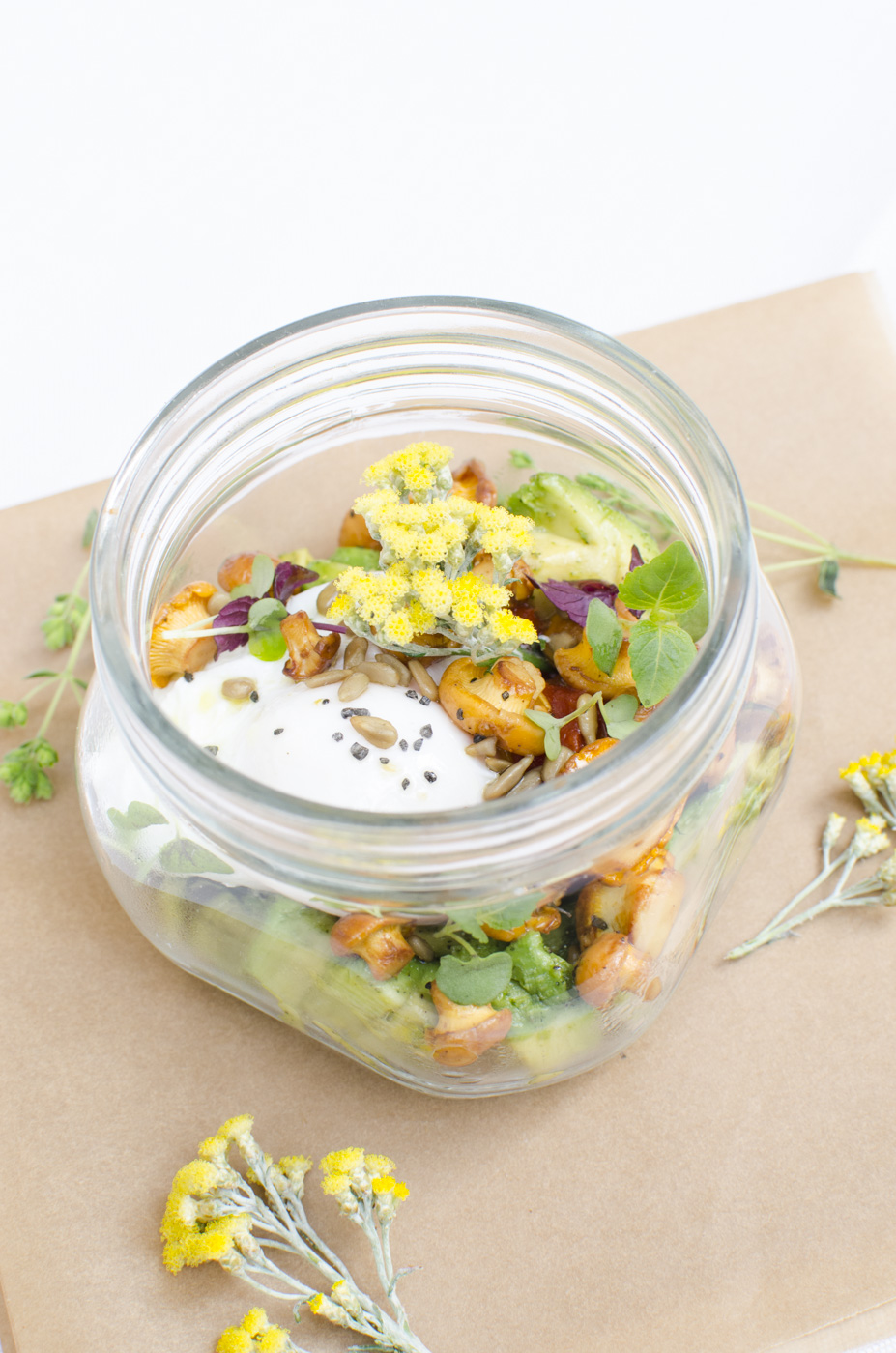 Pochiertes Ei mit Eierschwammerl, Avocado und Tomatenmarmelade-06