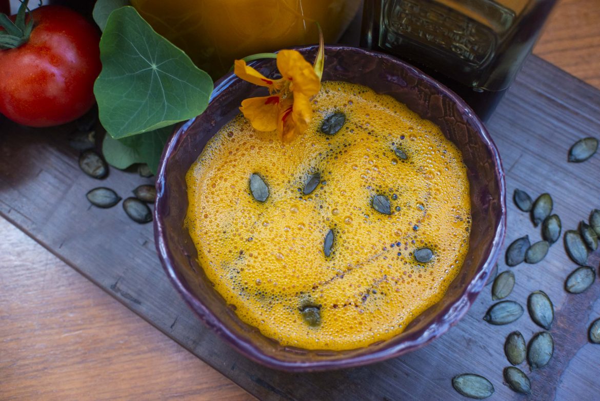 Essen Lieben – Kürbis-Tomatensuppe Essen Lieben - Kürbis-Tomatensuppe